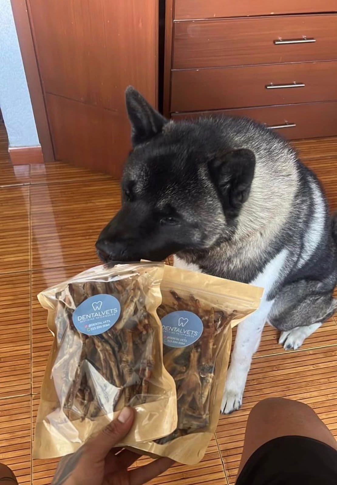 Snacks de patas de pollo